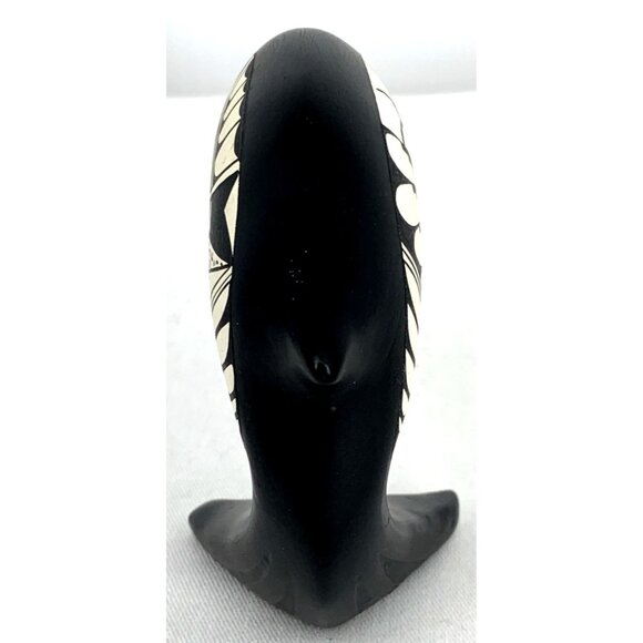 Pacific Northwest Native Whale Figurine Signed Siqco '95 Ceramic 4" Tall - Picture 4 of 6